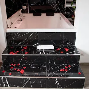Cs Luxury House Ostie